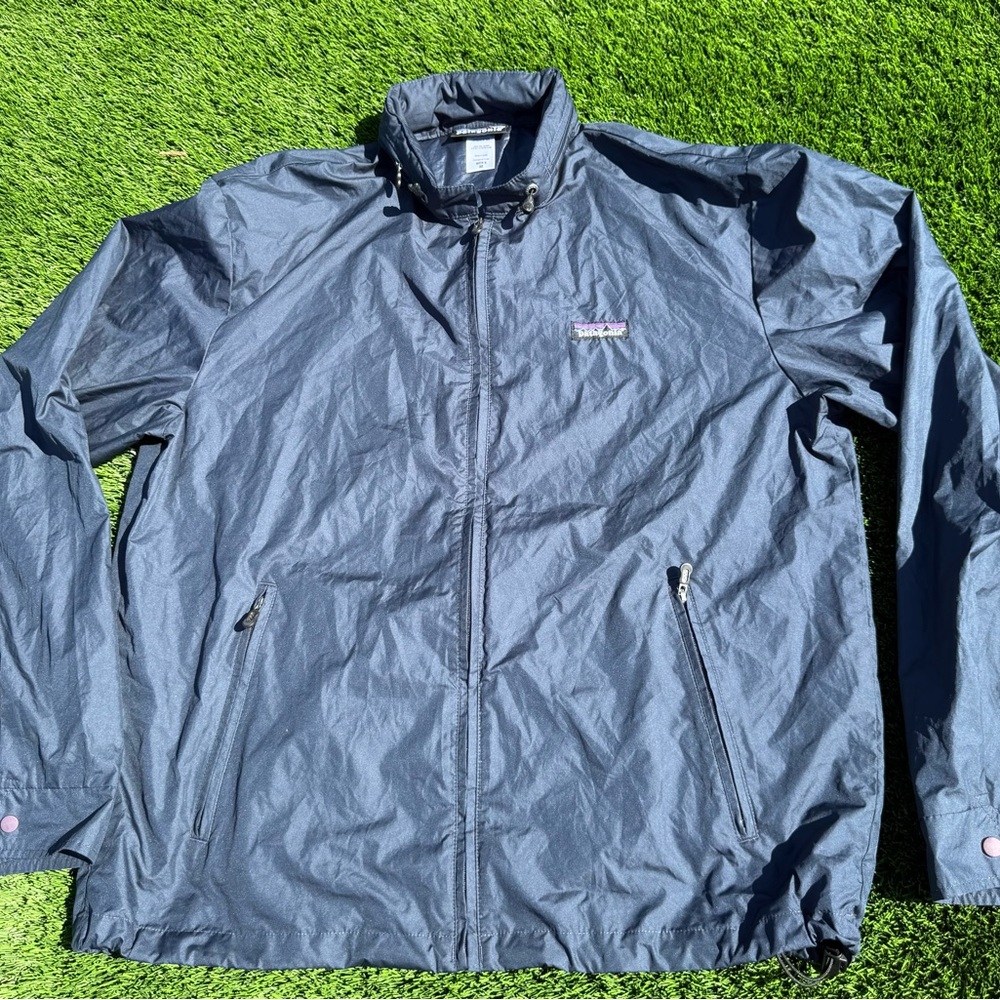 Patagonia Men's Dark Blue Lightweight Windbreaker Jacket
